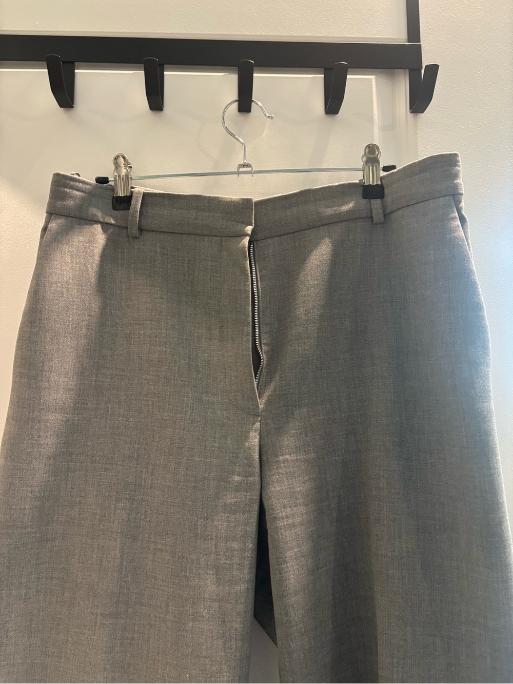 Aritzia Babaton Agency Dress Pants in Light Heather Gray
